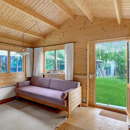 2 Bedroom Beautiful In Rødby