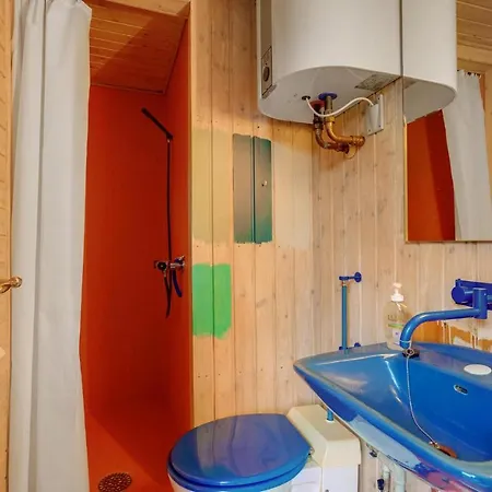 בית נופש 2 Bedroom Beautiful In Rødby