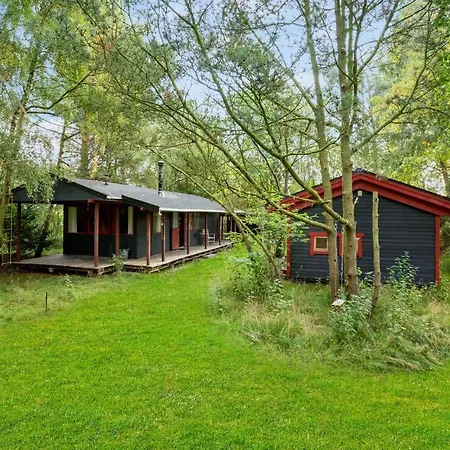 2 Bedroom Beautiful In Feriehus *